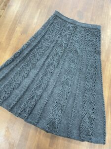 分散増減目スカート 棒針編み講師科